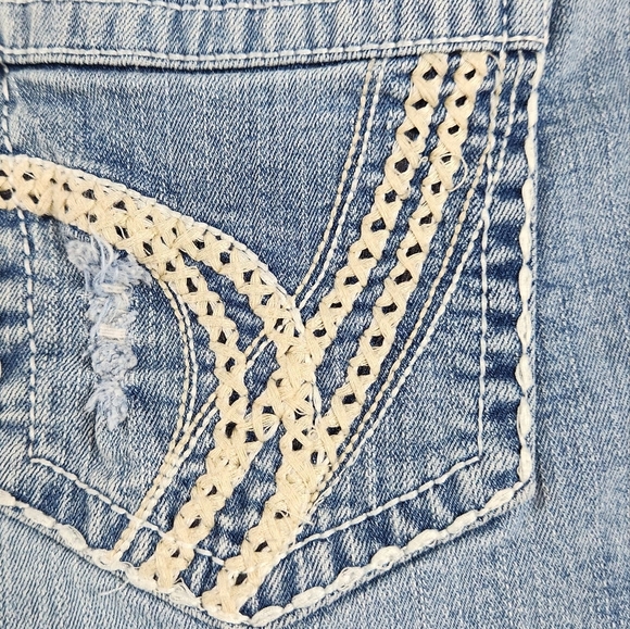 Ariya Jeans 13/14 Blue Jean Shorts Denim Embroidered Embellished Distressed - Picture 4 of 7